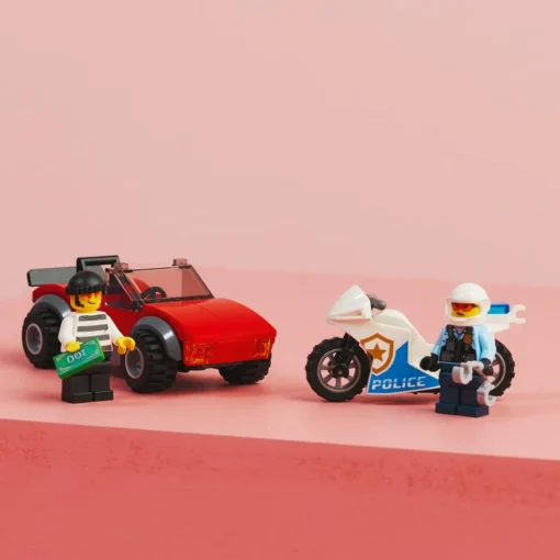 Perseguição de Carro com Moto da Polícia Lego City - Imagem 3